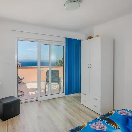 1 Bedroom Awesome In *
