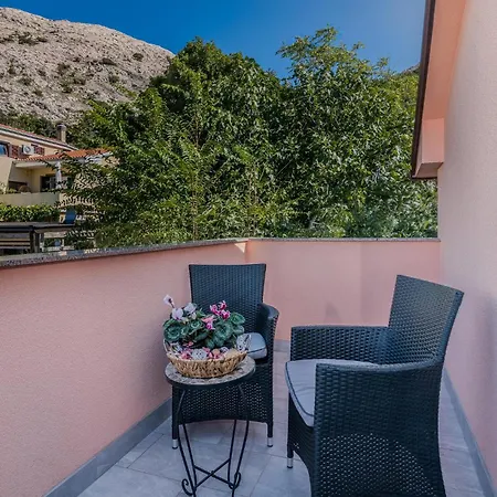 1 Bedroom Awesome In Stara Baška