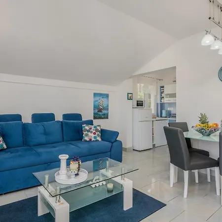 1 Bedroom Awesome In Stara Baška