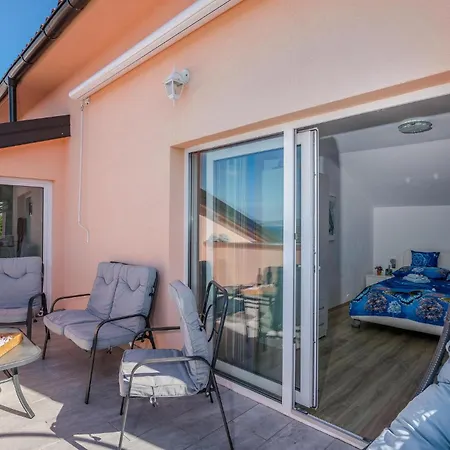 1 Bedroom Awesome In